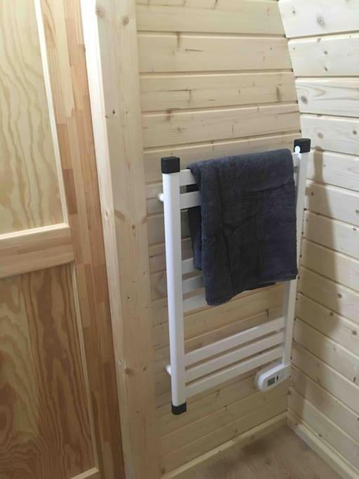 The Fox'S Den, Luxury Cosy Mini Lodge, Highlands ノース・バラチュリッシュ エクステリア 写真